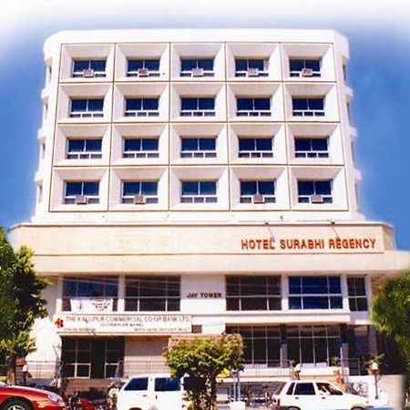 Hotel Surabhi Regency Anand Bagian luar foto